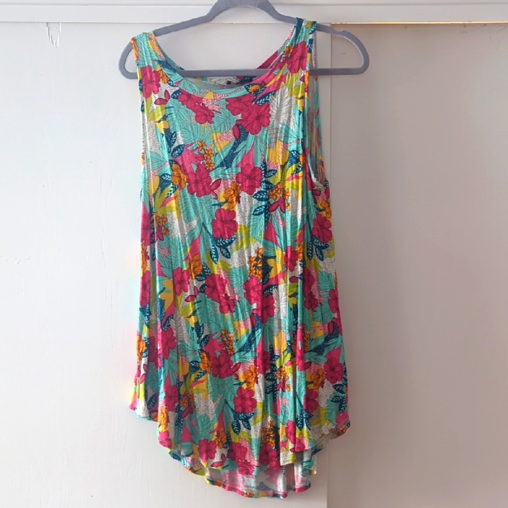Lane Bryant swing tank